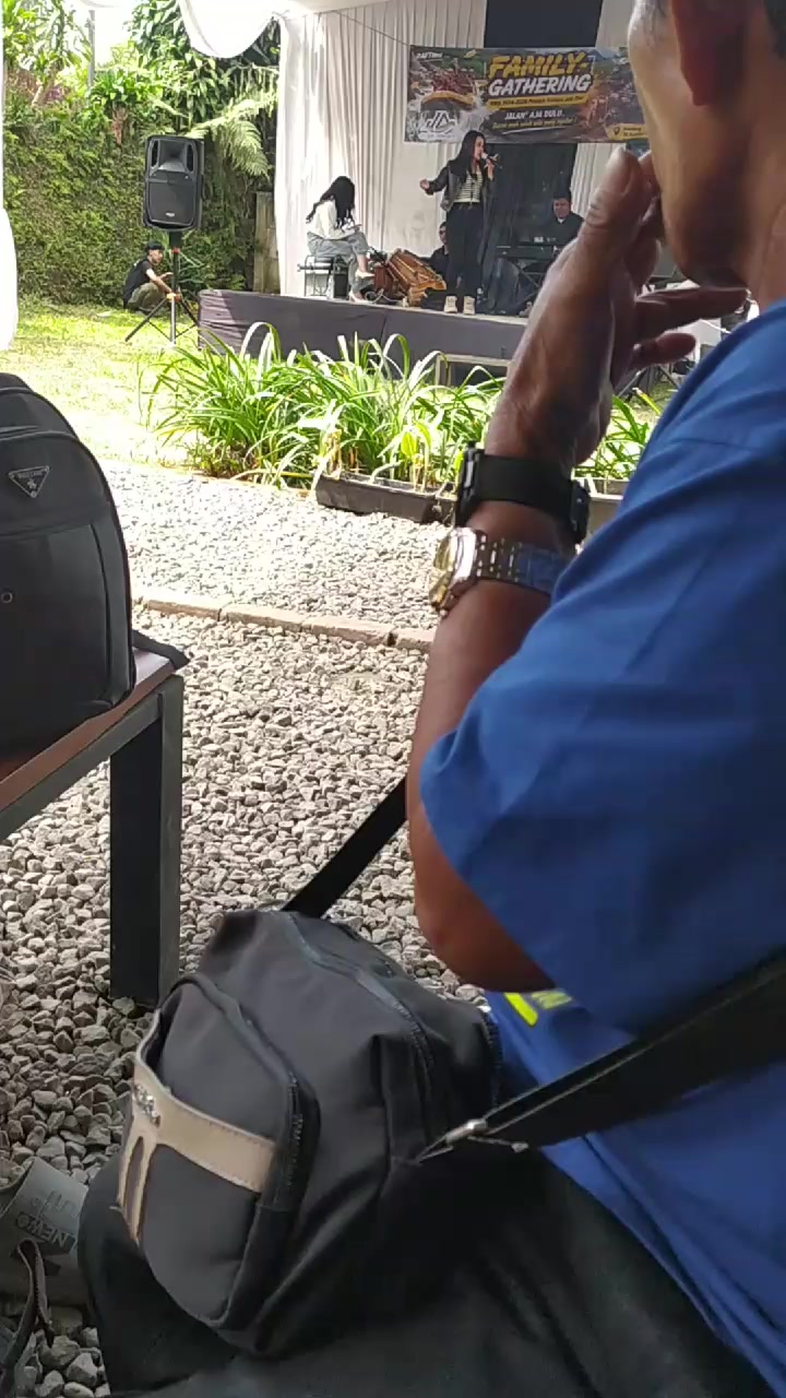 @😎