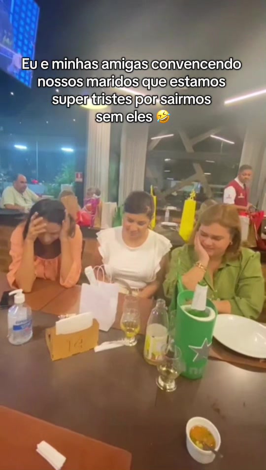 @Ana Kalyne