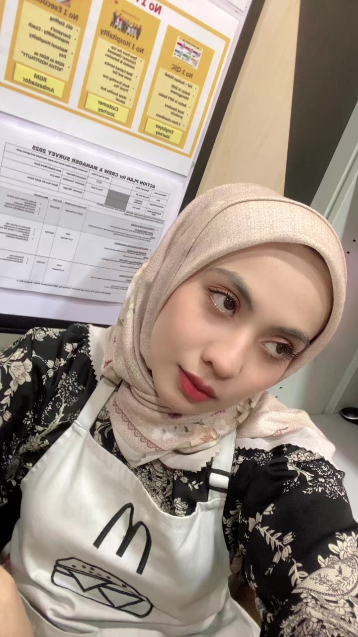 @Eyya000_