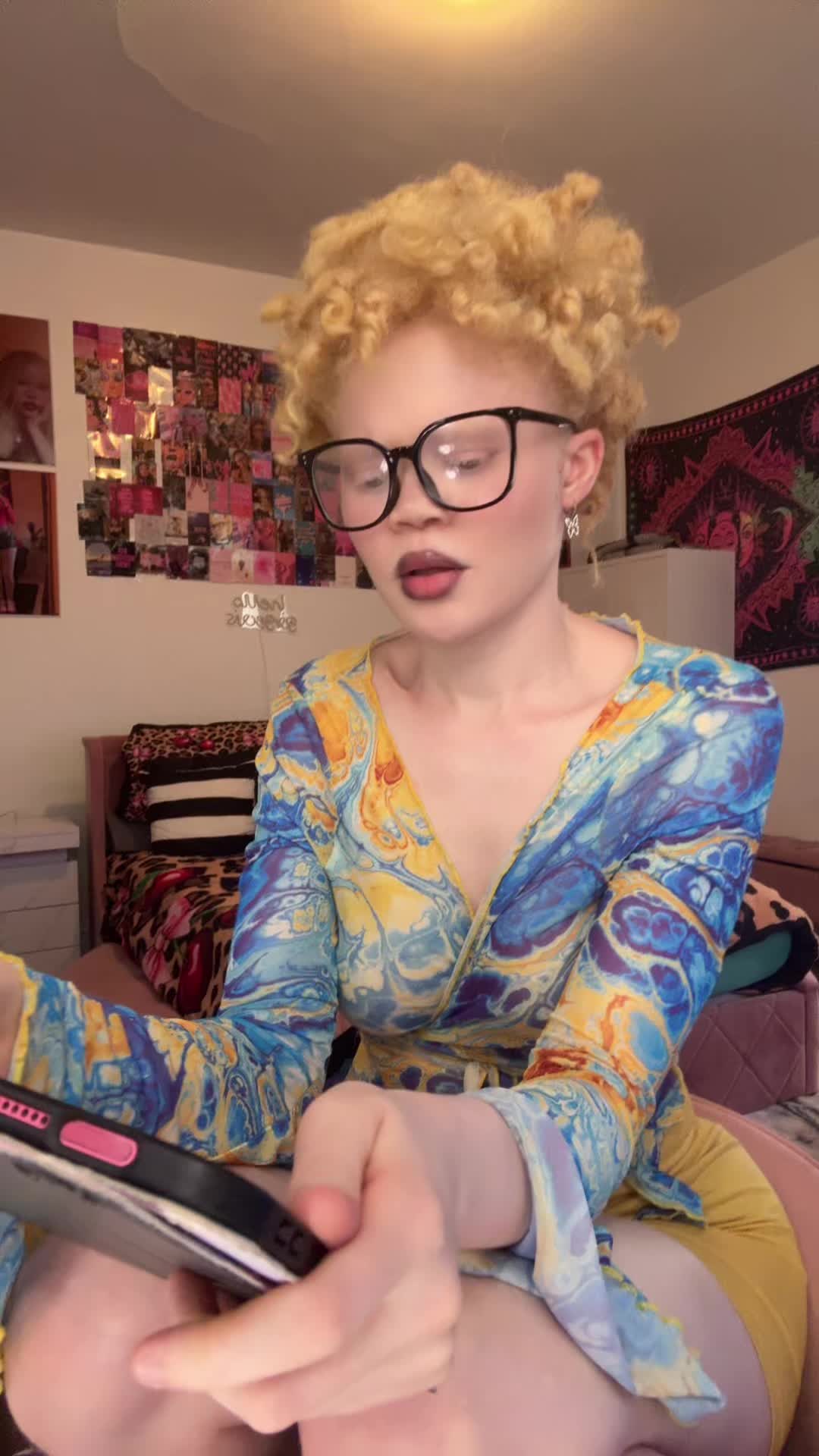 @_uniquelyher_