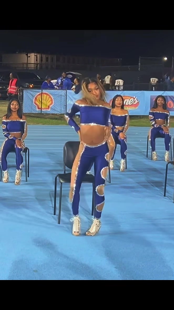 @theeloveofdance
