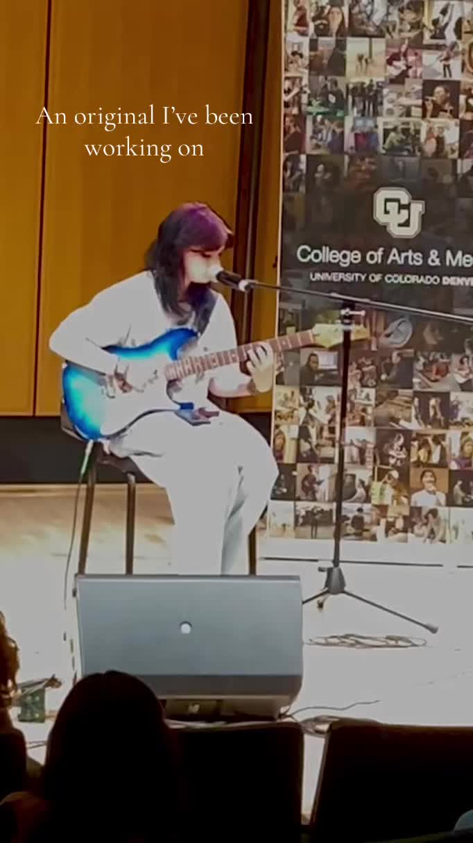 @Julez 🙀 🎸