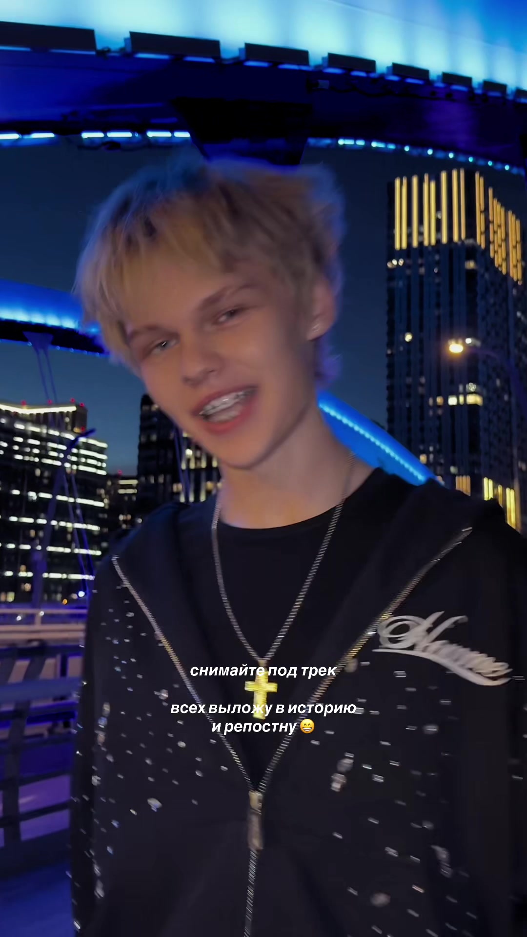 @HOLLIKLIN