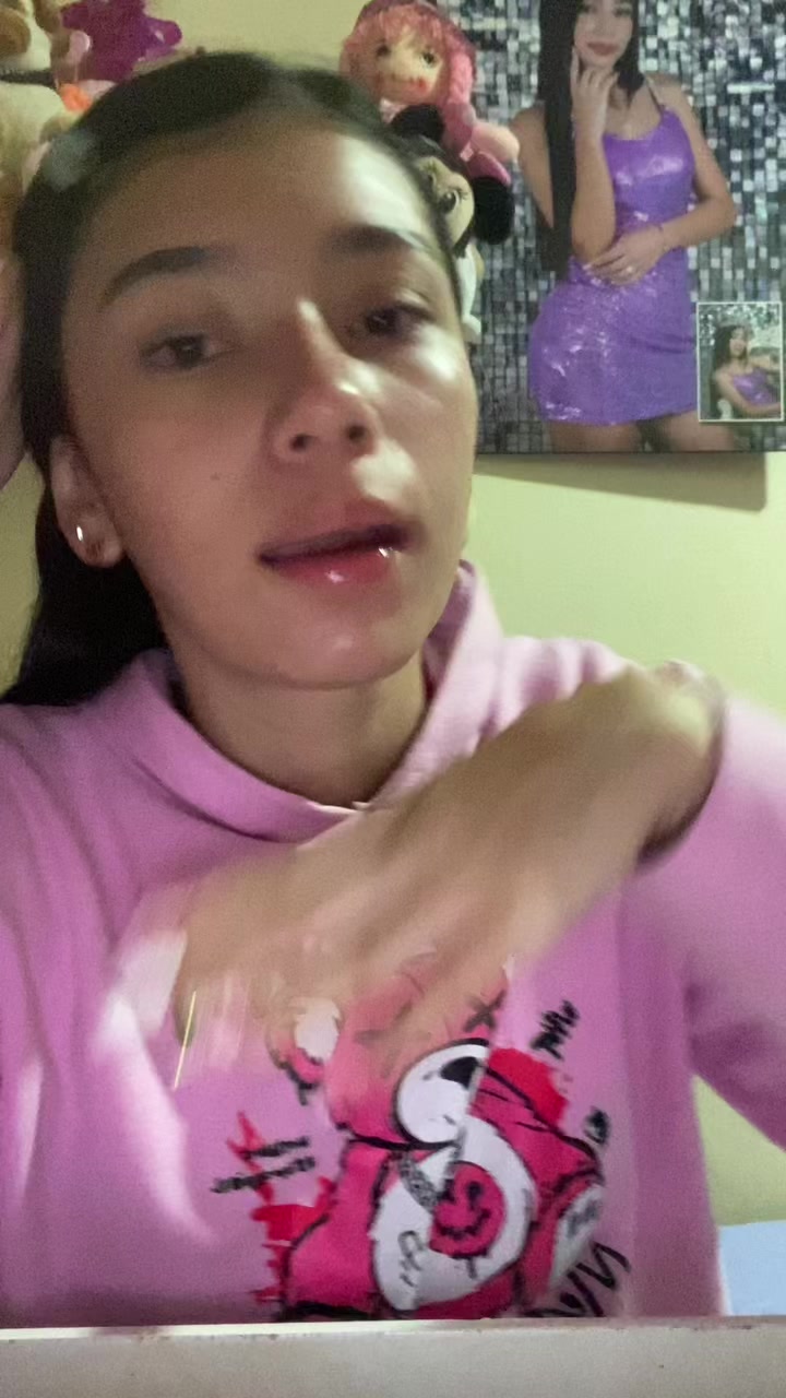 @𝓿𝒶𝓵ℯ 🍒