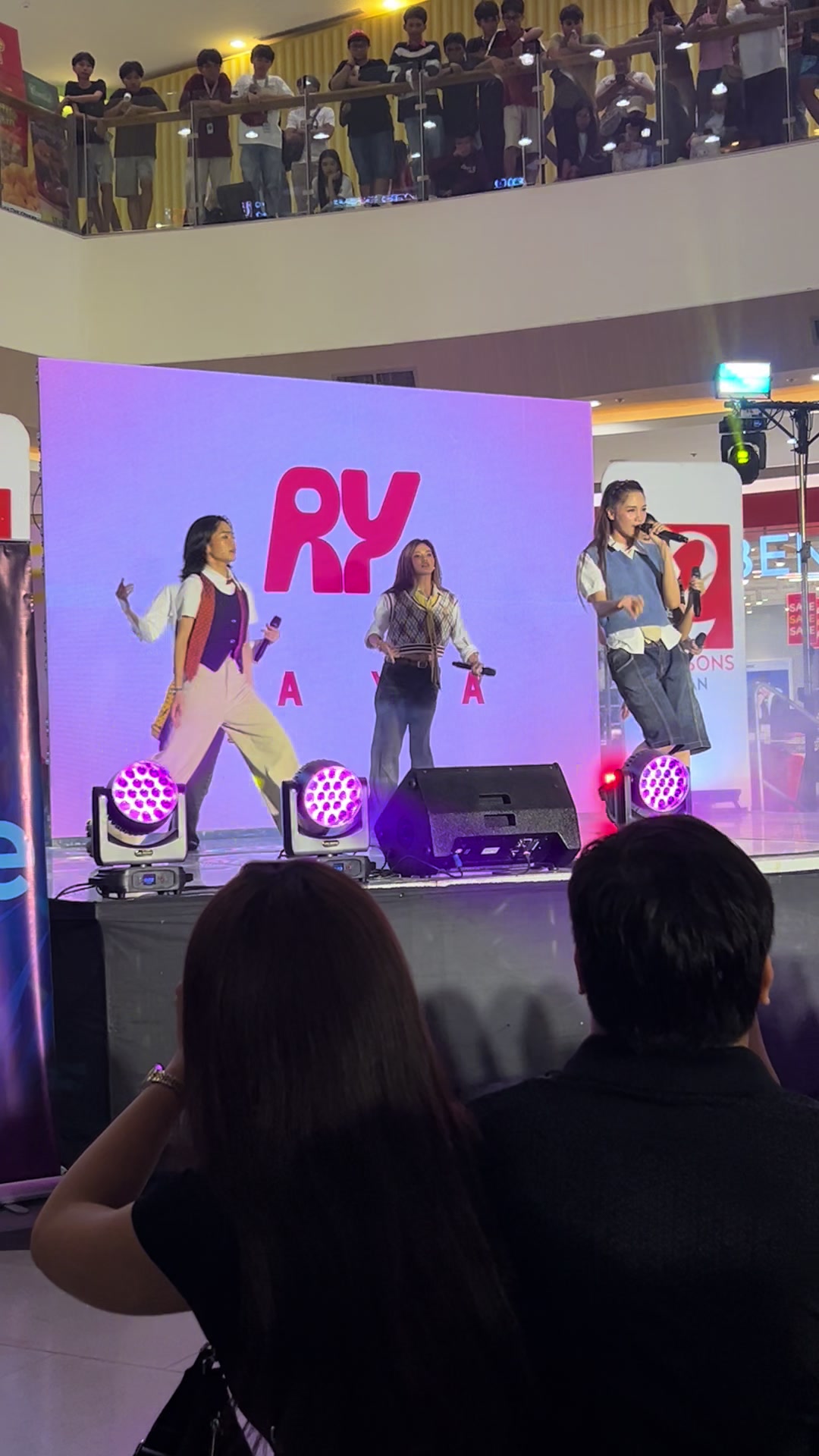 @Viva Records Corporation