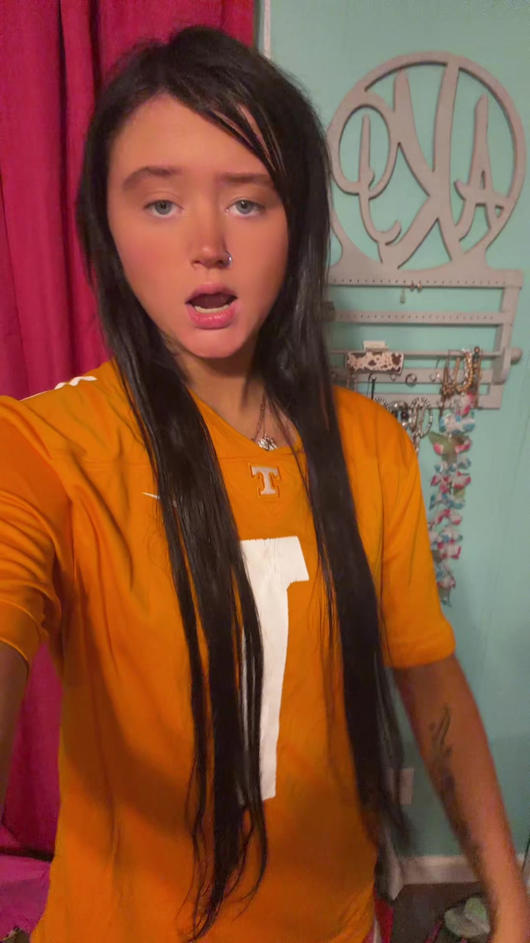 @averykelliss