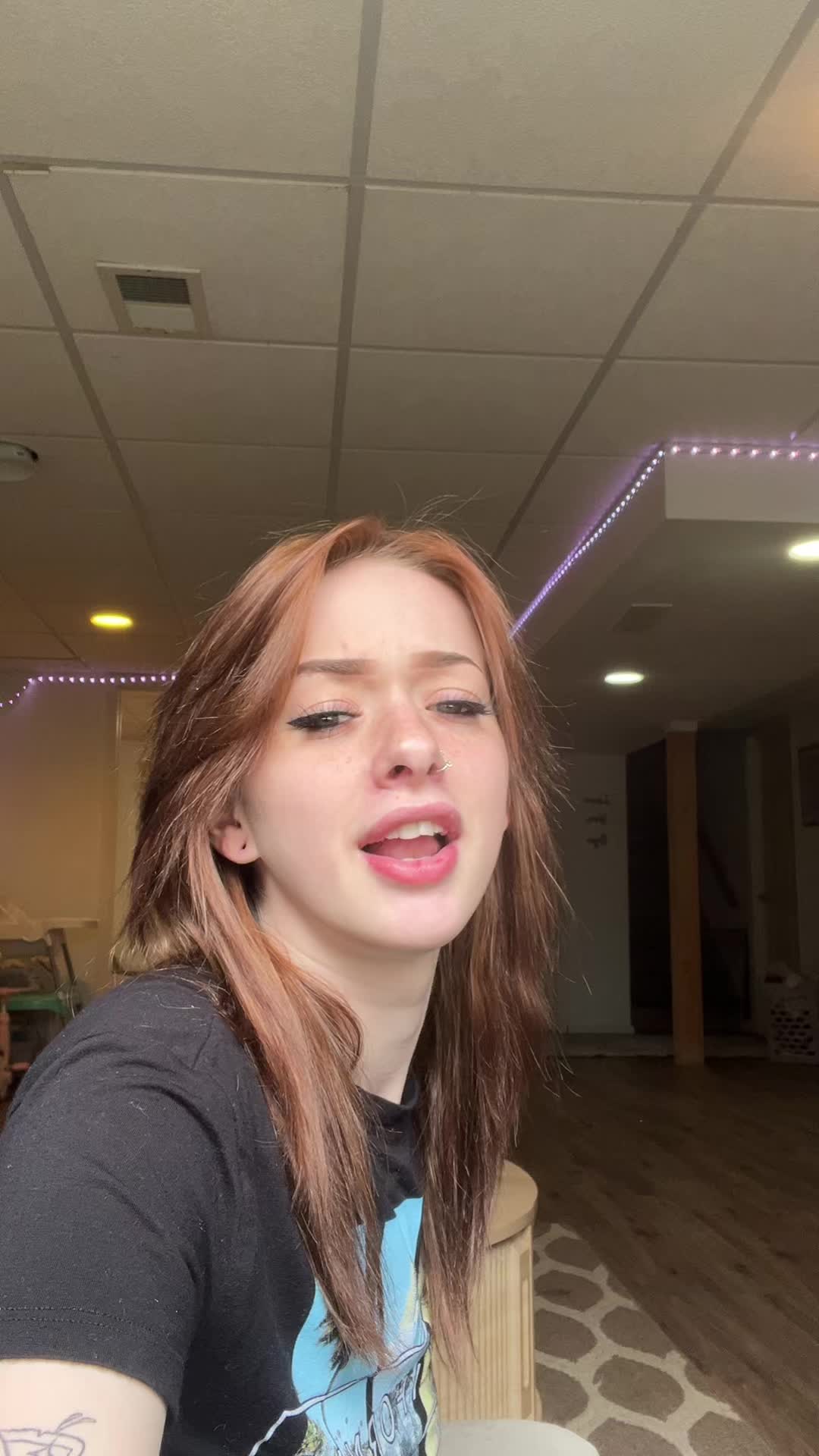 @☮️🍃Emiley King🍃☮️