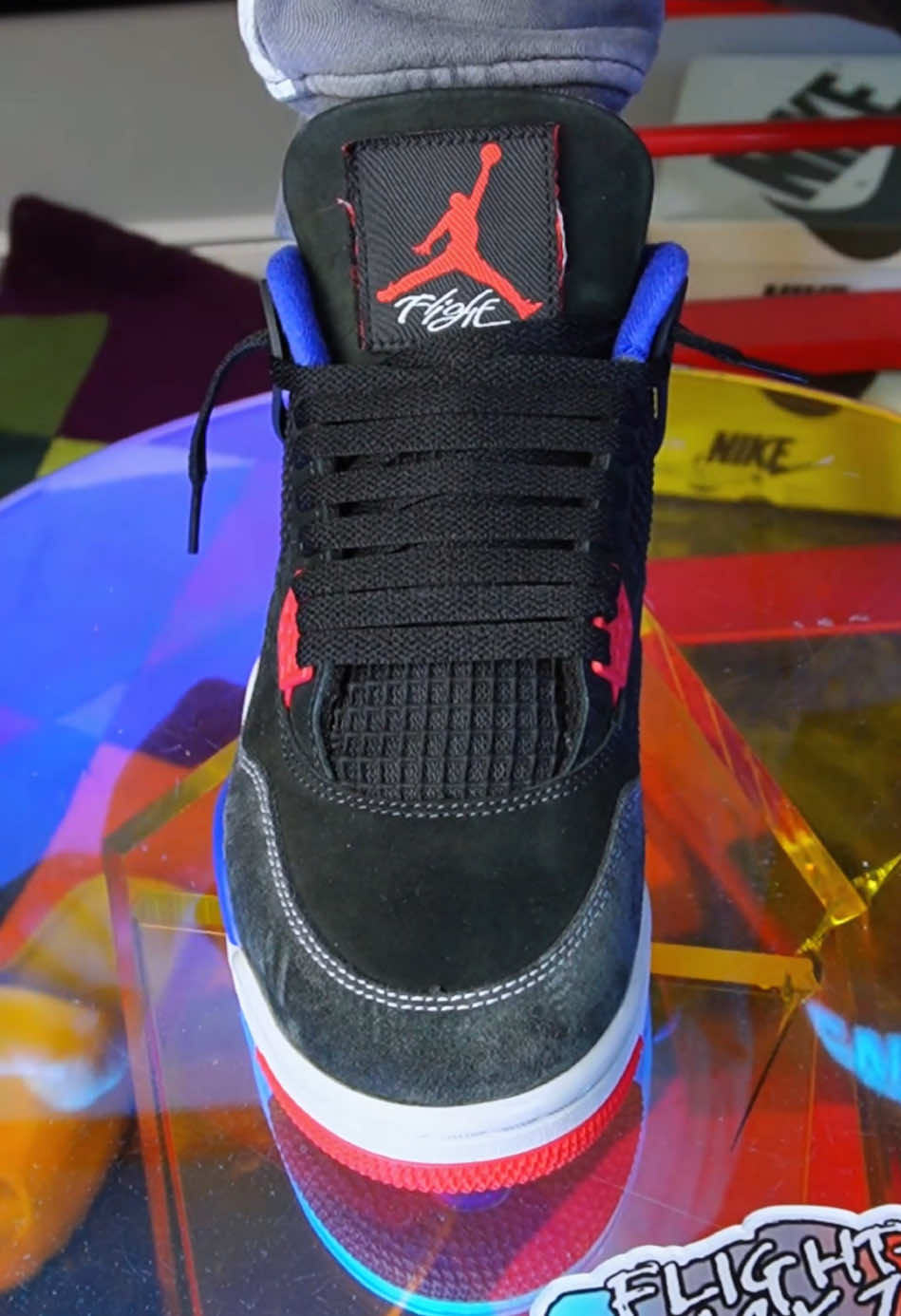 @Lacedsneaker