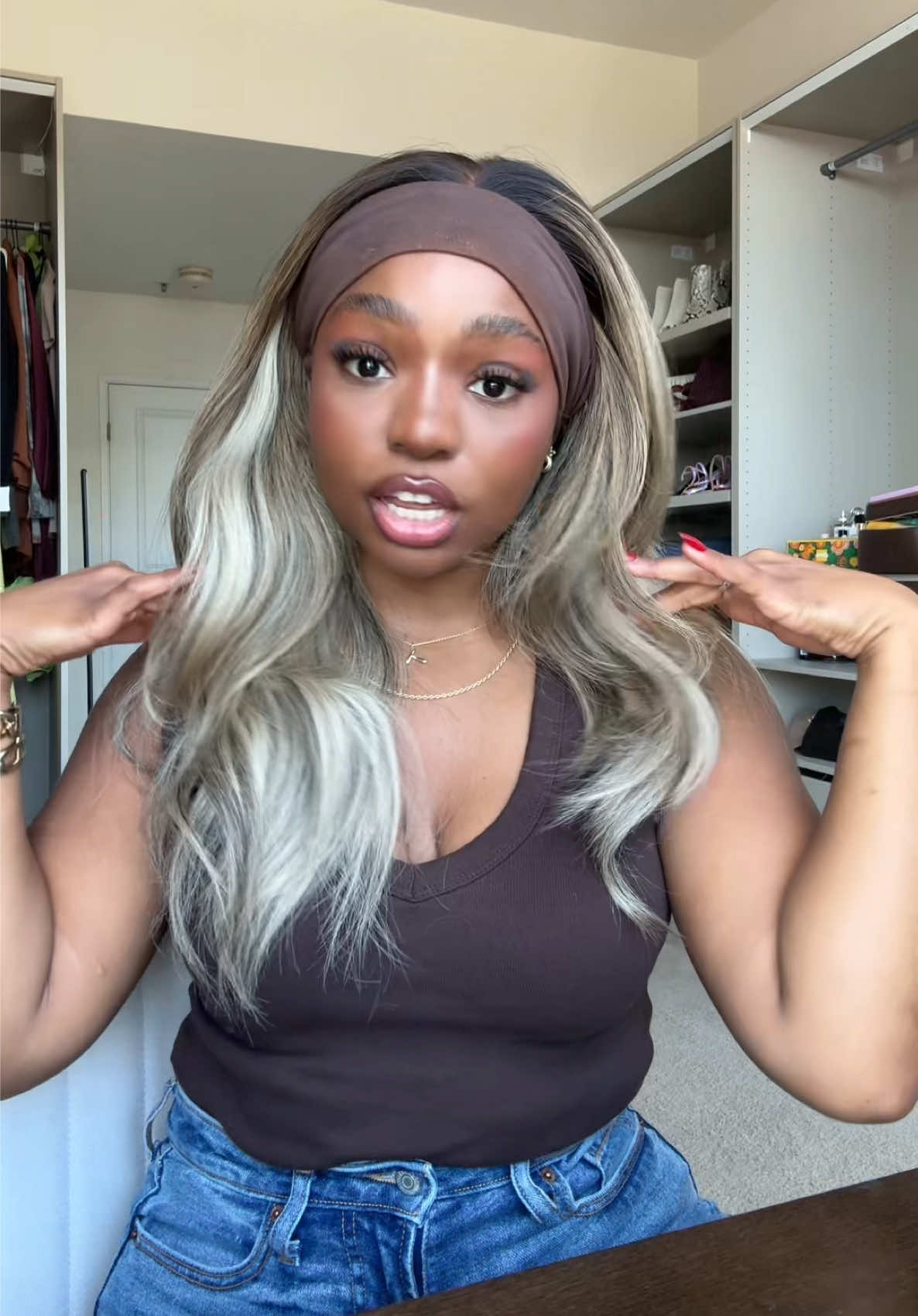 22.89K hearts, 1.31K em sant (@emily_santtt)