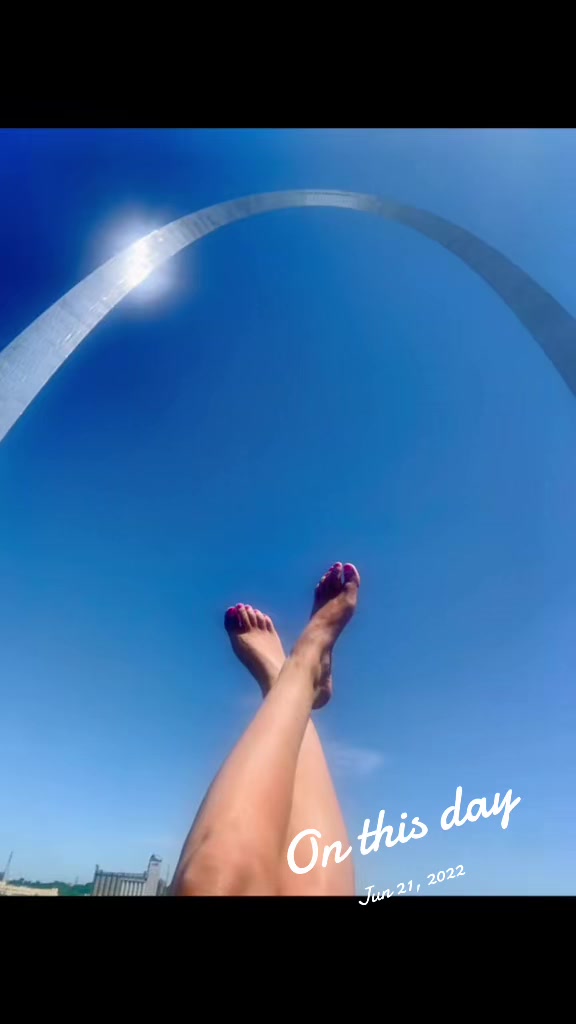 @GirlnxtDoor