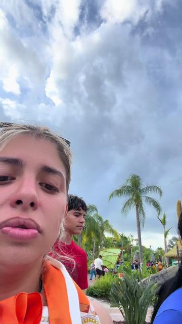 @Viviana
