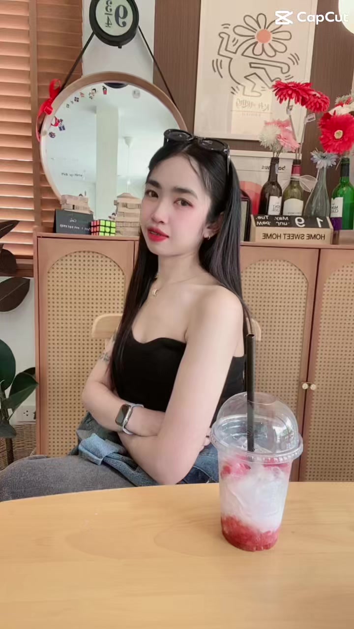 @คะนิ้งที่แปลว่าน้ำค้าง🏳️&zwj;🌈🖤