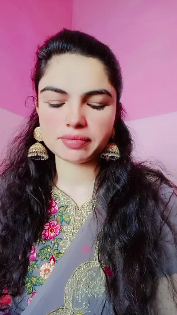 @KARACHI GIRL 🤭
