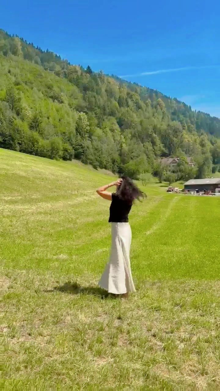 @لبنى عبد العزيز الخالدي