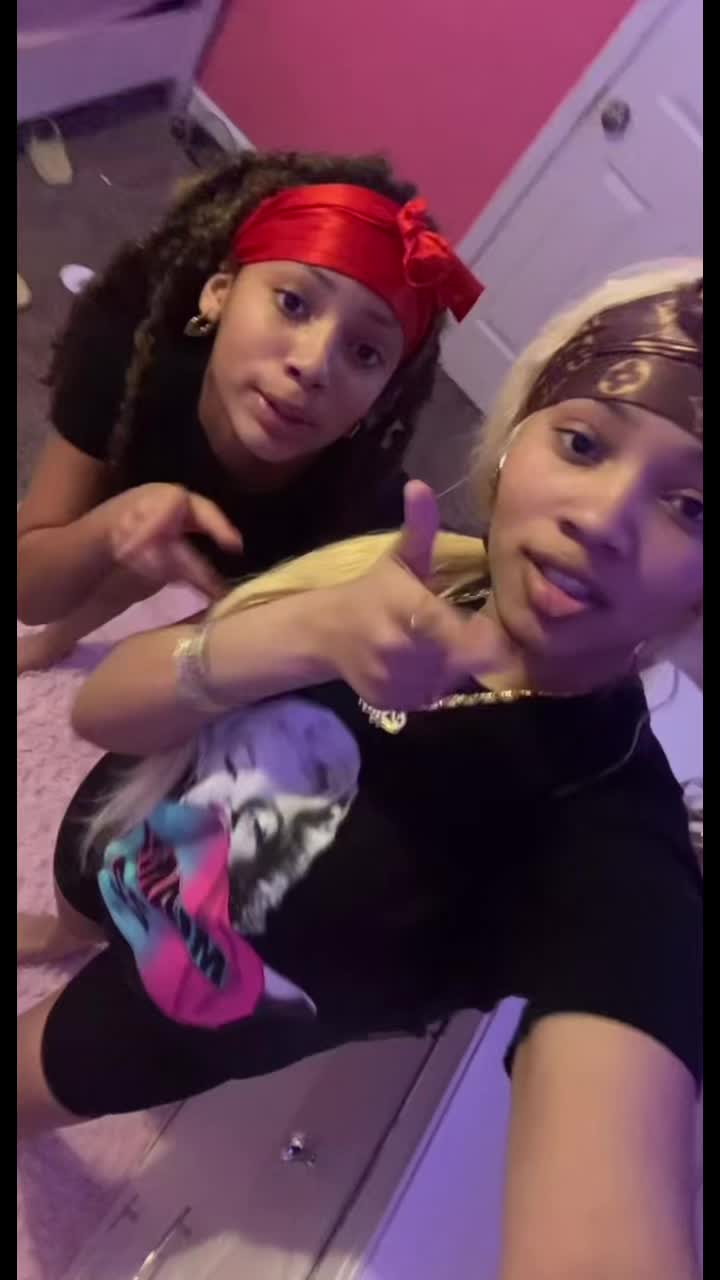 @monique