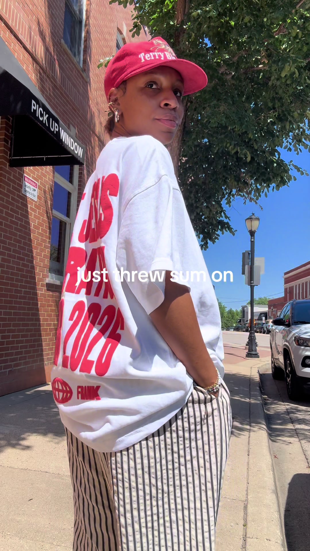 @VICKYLOGAN