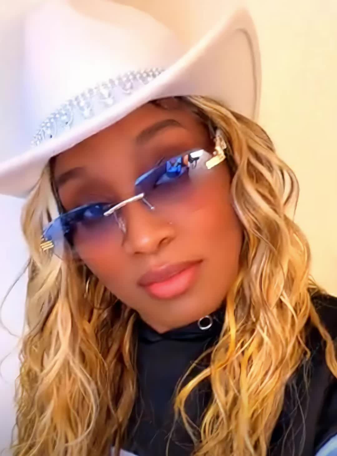 @Diva2
