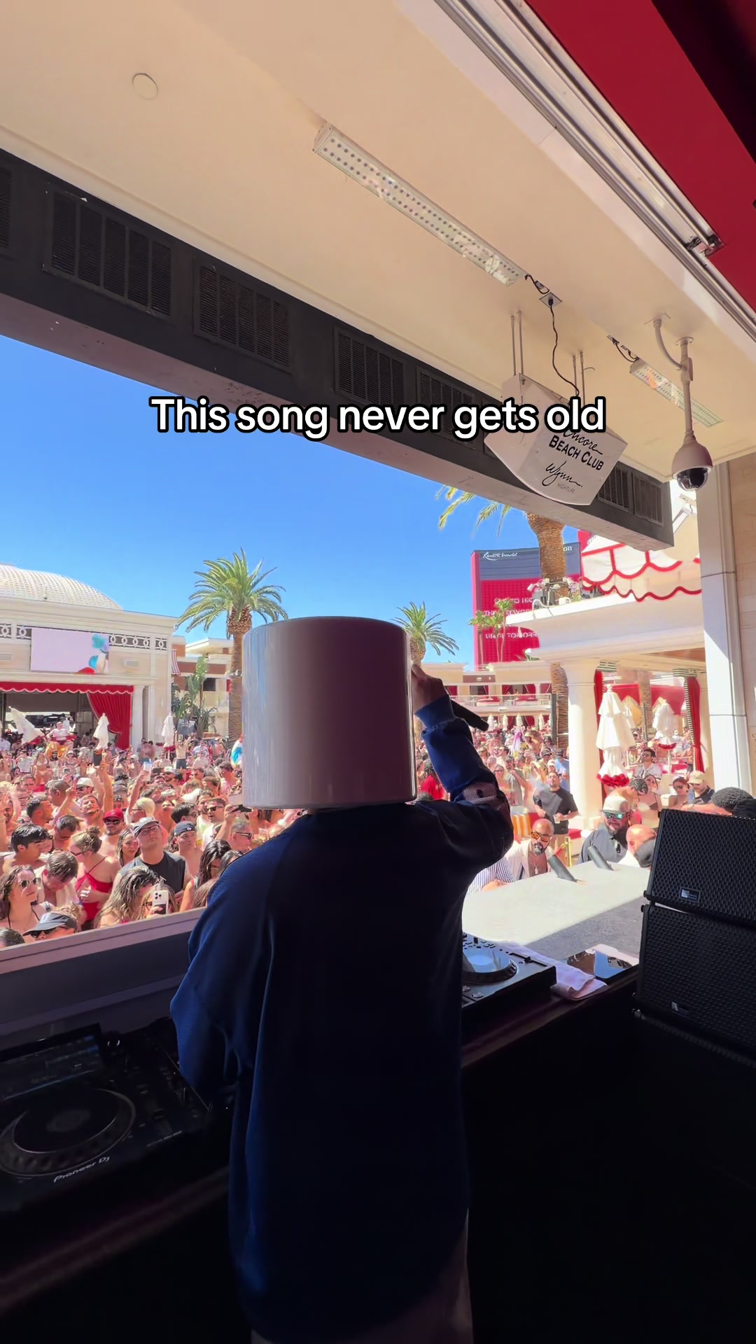 @fanpage | all things mello