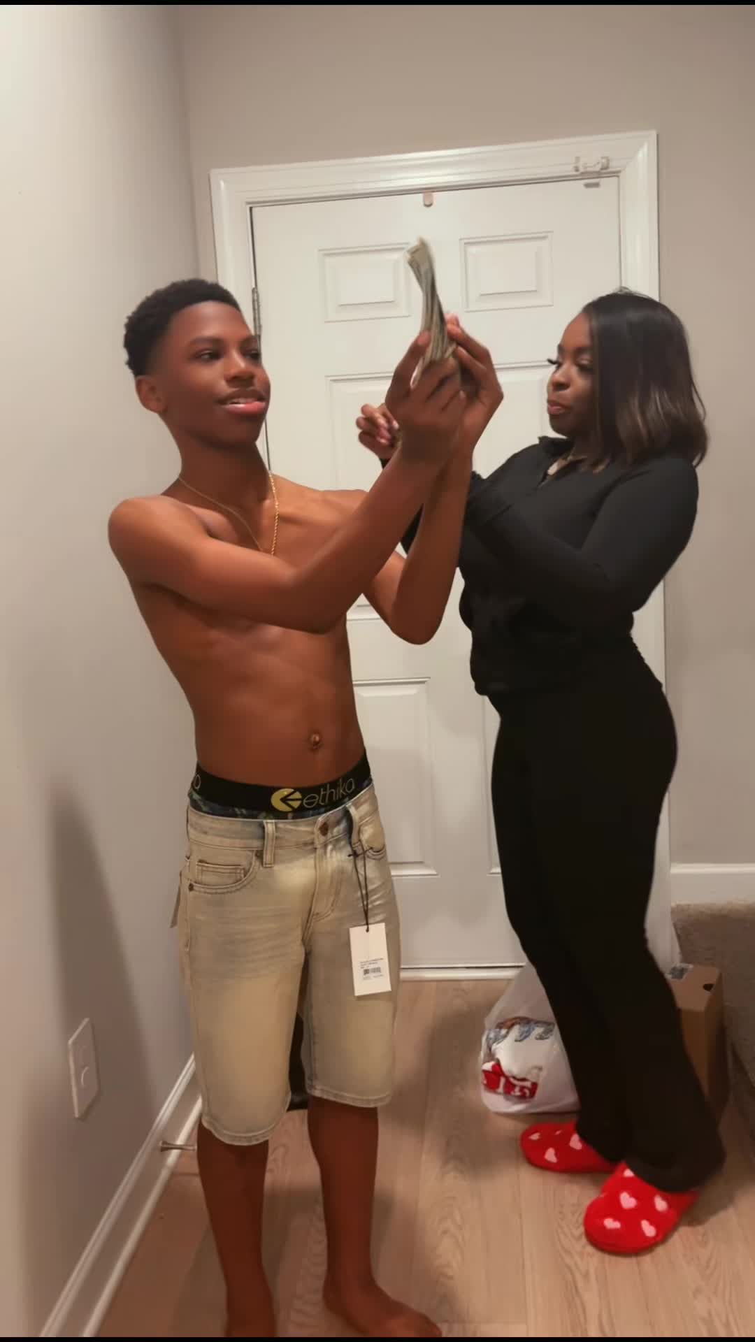 @Monique