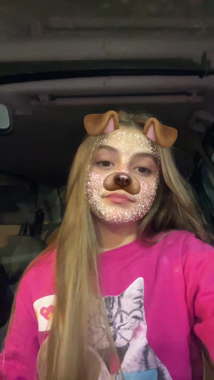 @Lavínia🩷✨