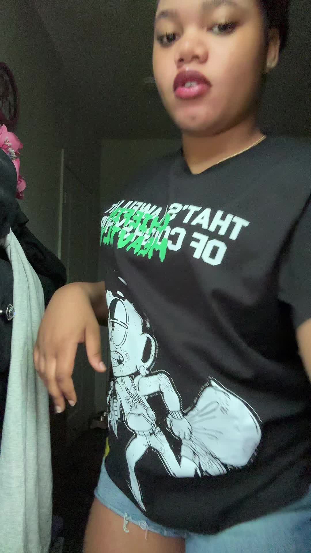 @𝒩𝒾𝒶