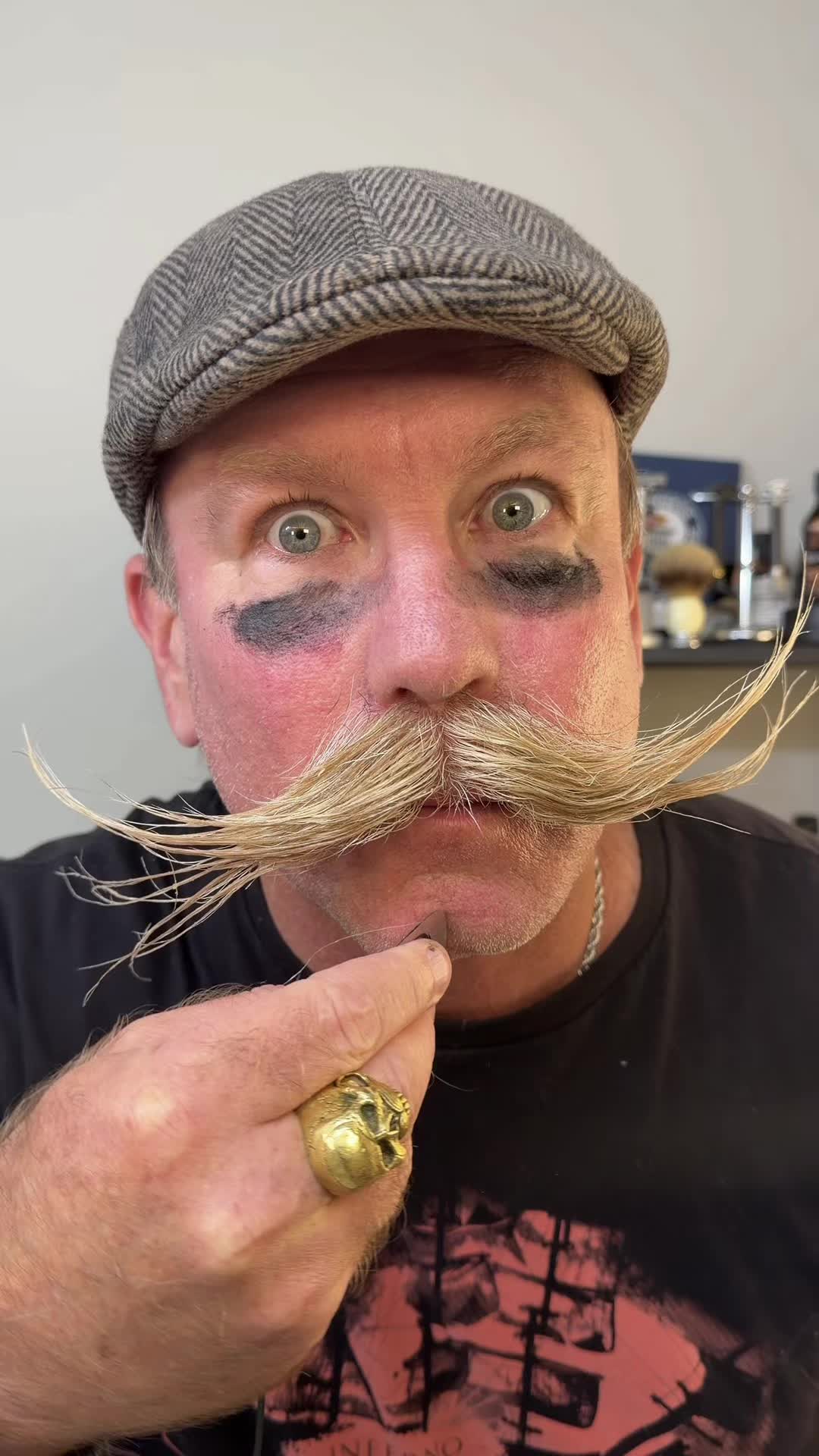 @Bobandelliothismustache