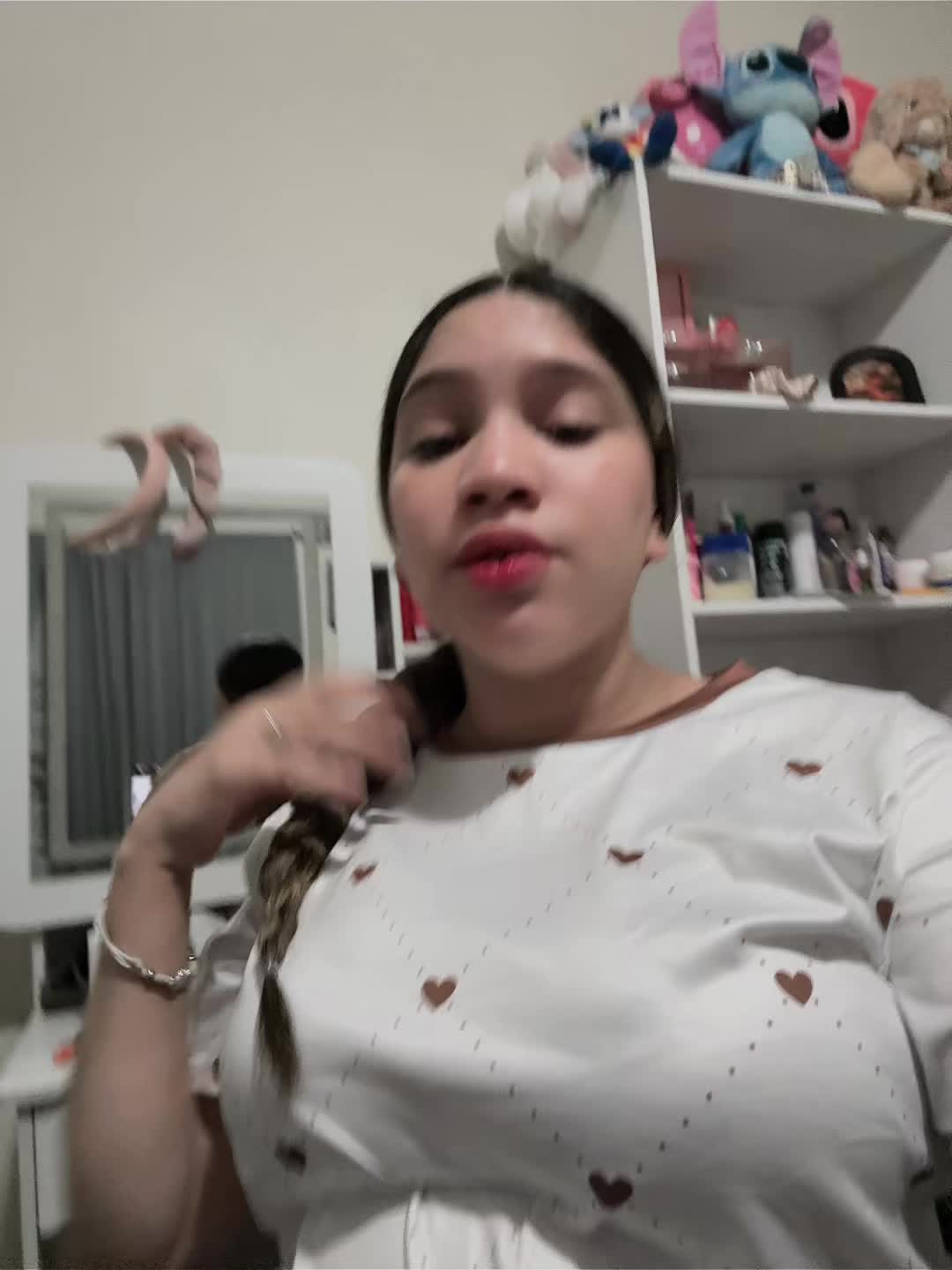 @karlynamia_