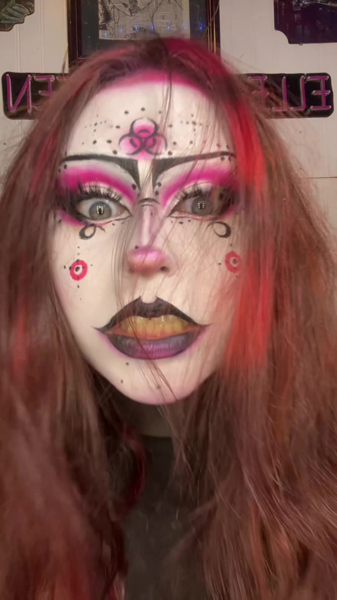 @Ellehalloween