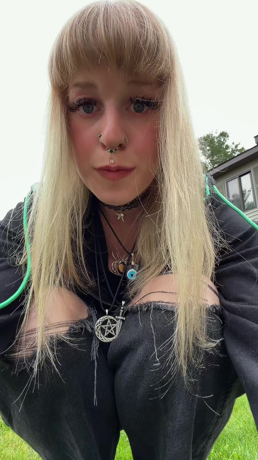 @Courtney Mae 🖤