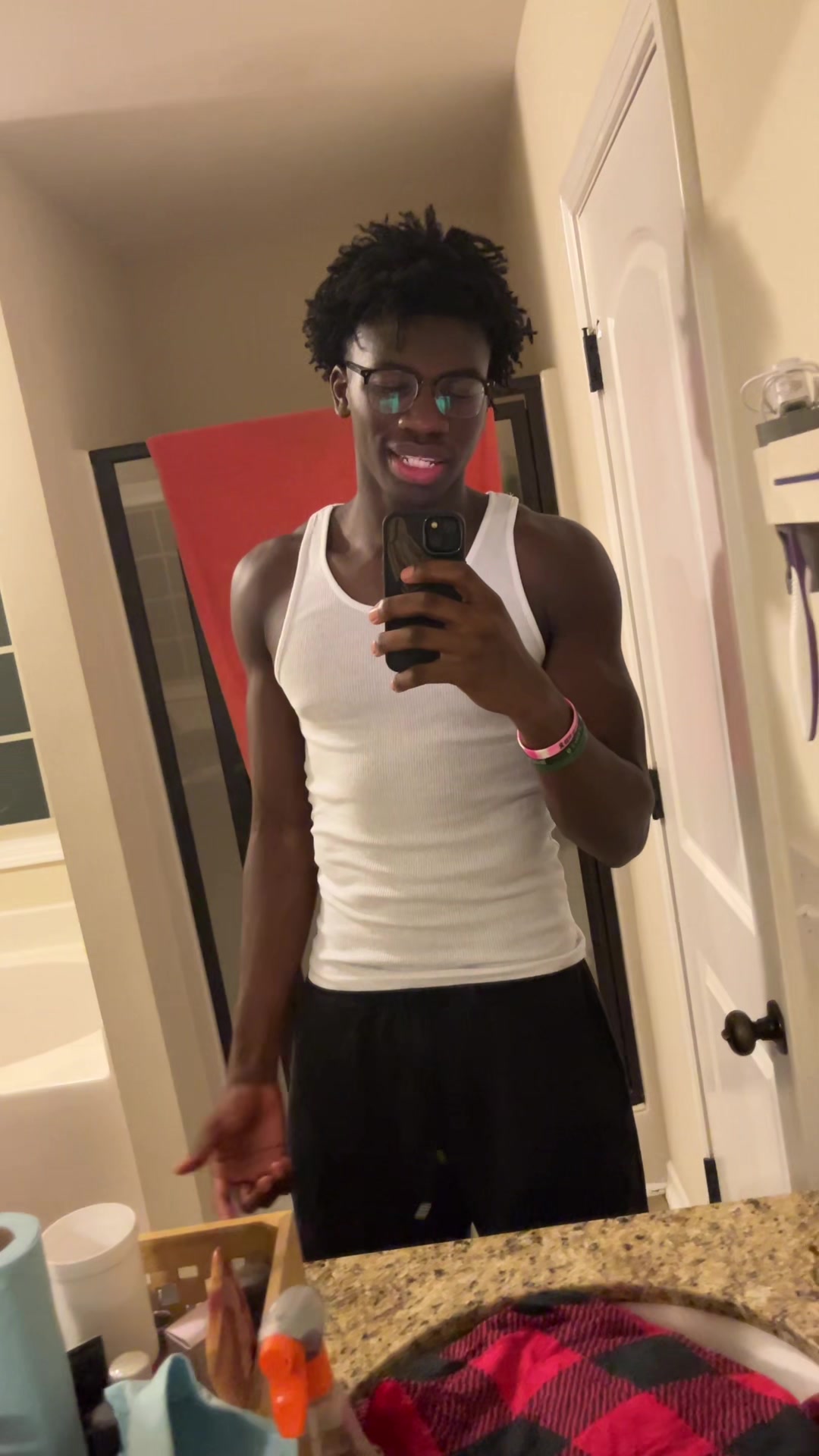 @🤨