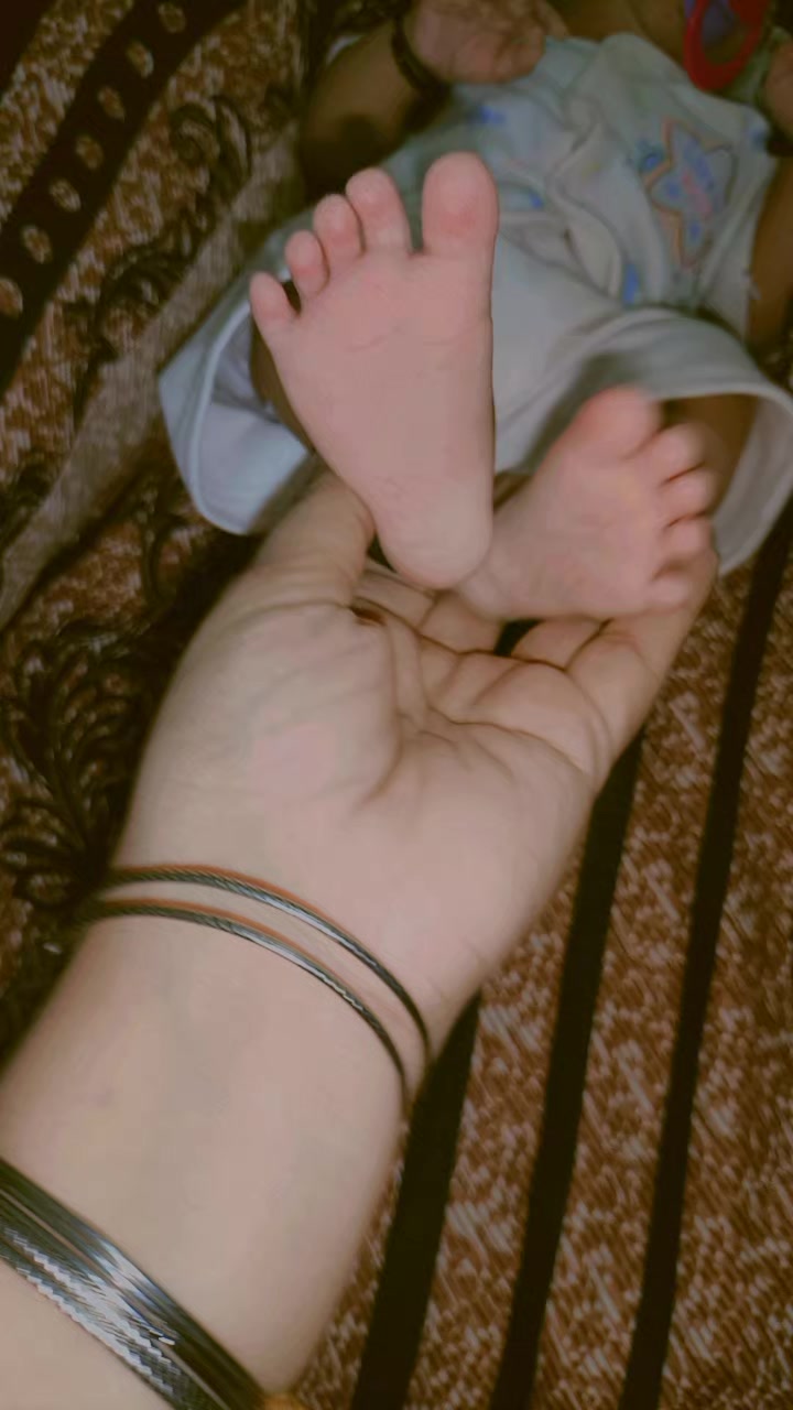 @Aashi AmeeN 09