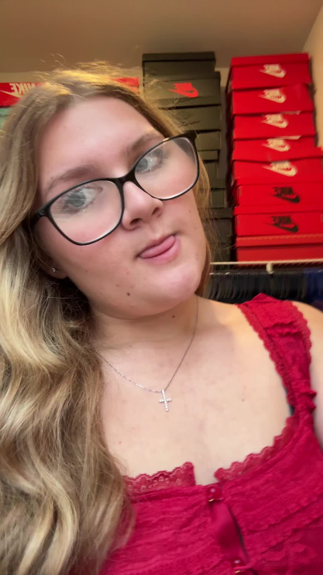 @Isabella