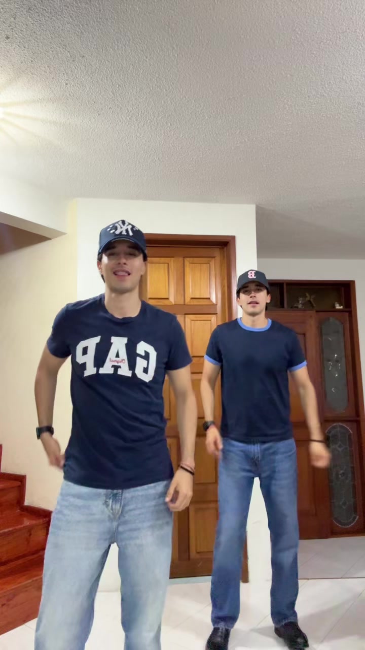 @Zavaleta