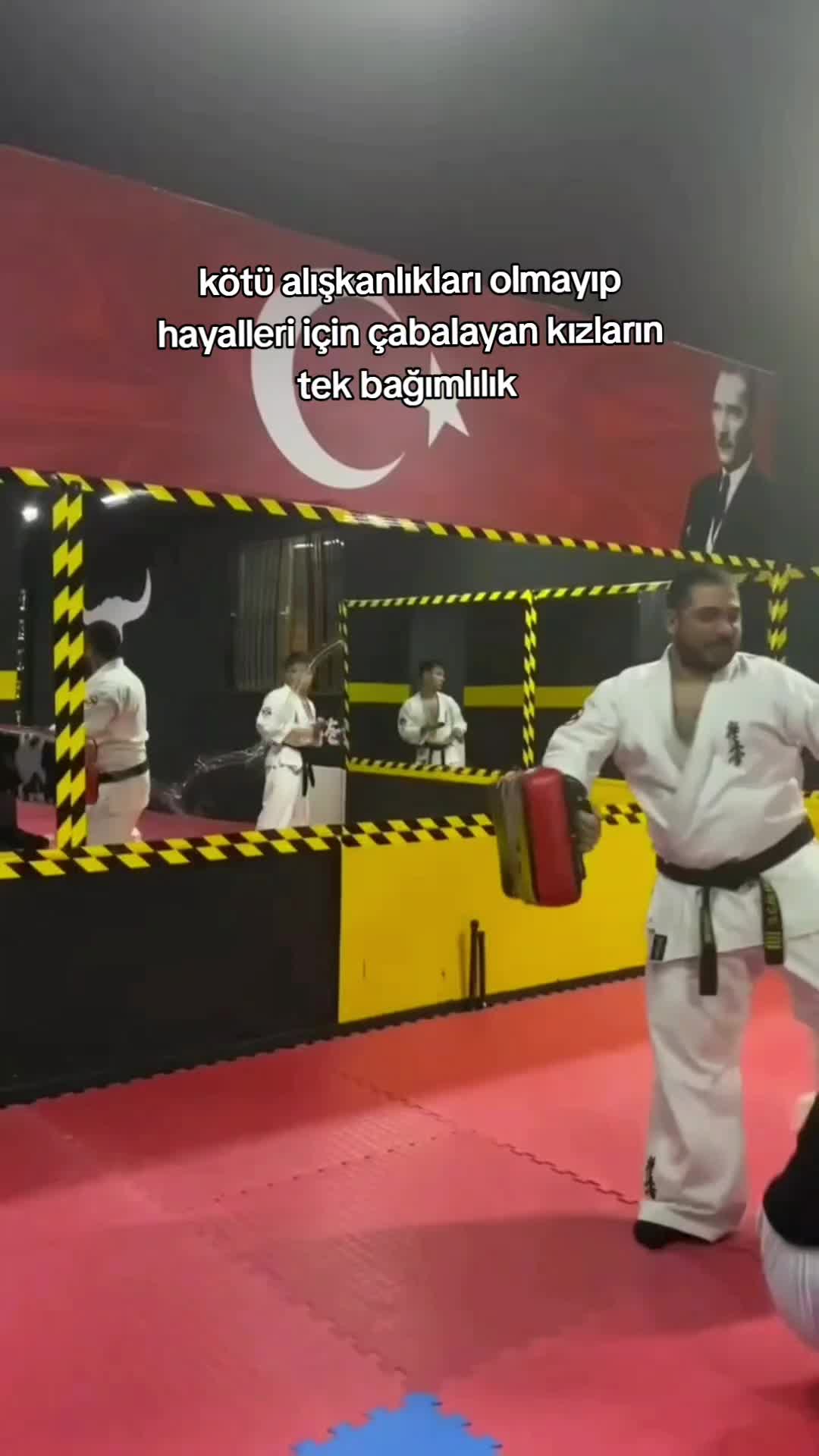 @melike🇹🇷