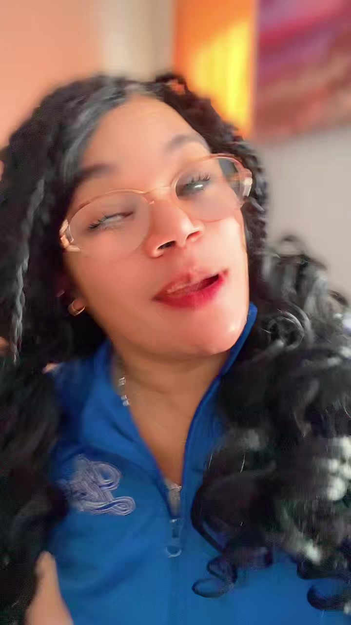@Esther Zapata