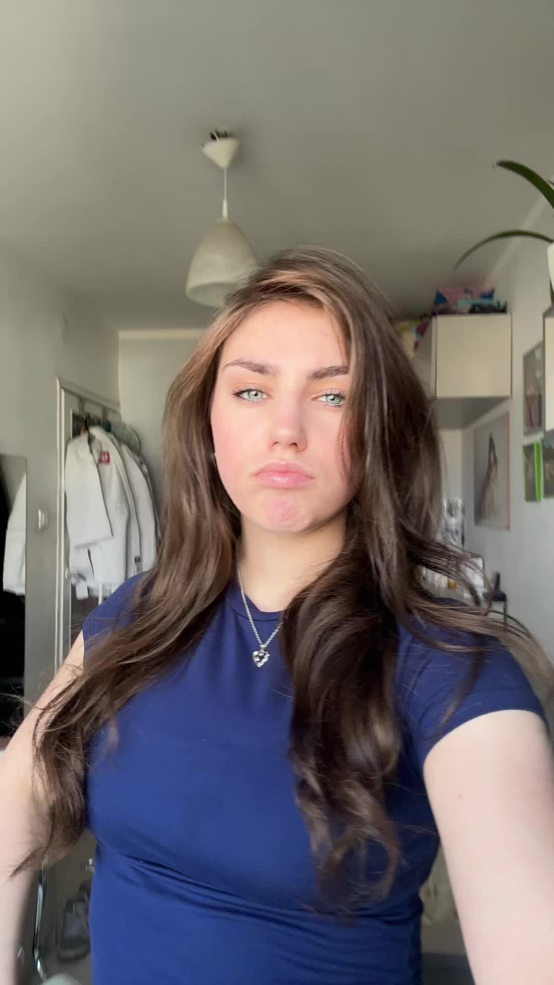 @Juliett🫠