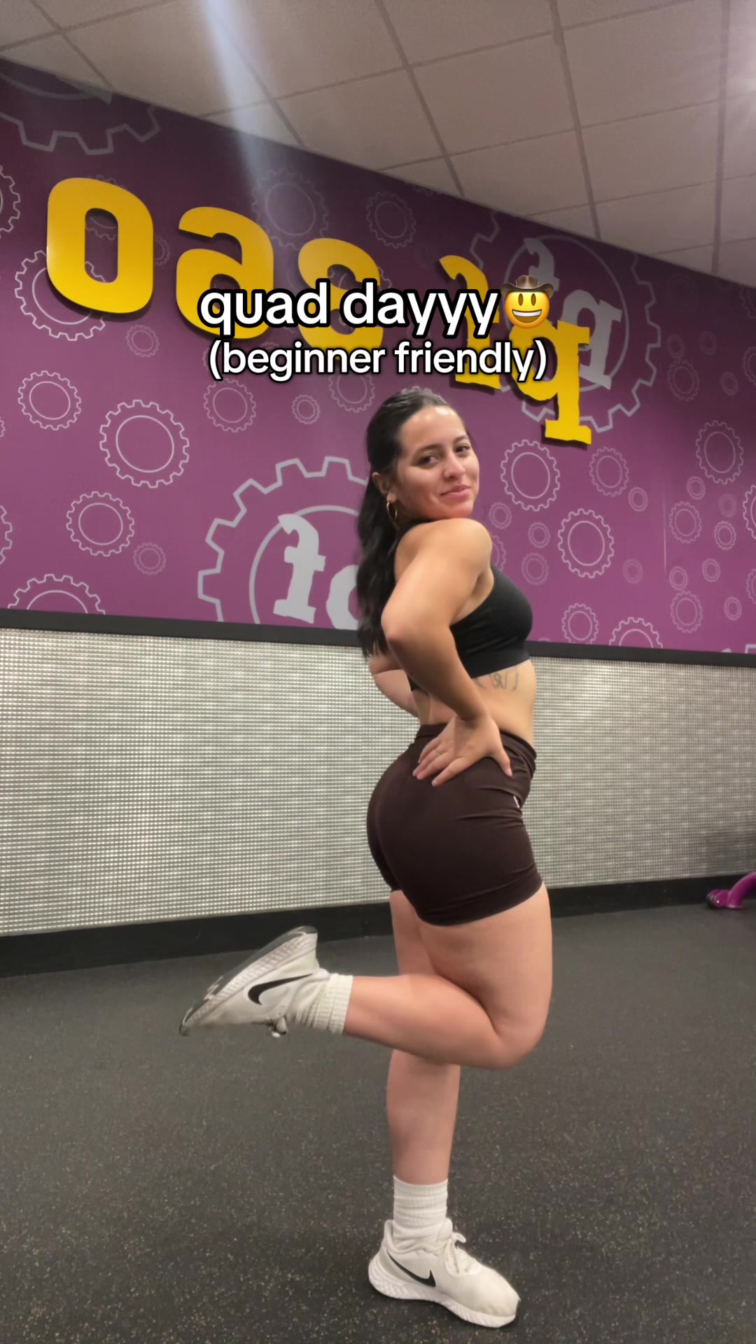 @aneesaharroyo