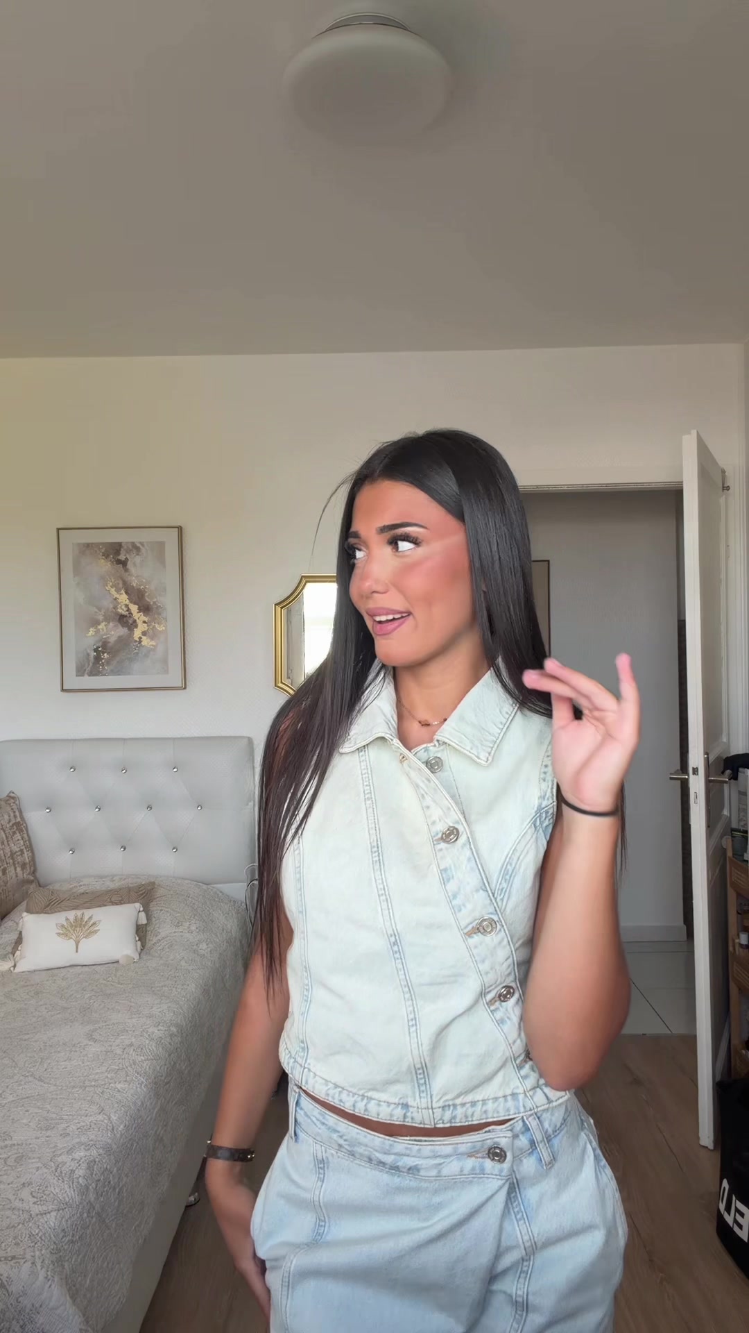 @alisia