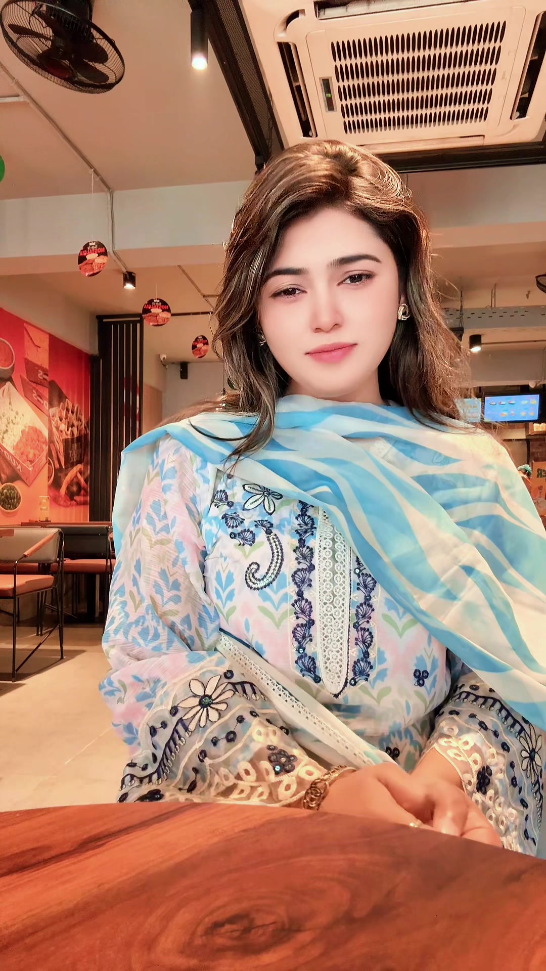 @🦋мєнυ(মেহু)🌹