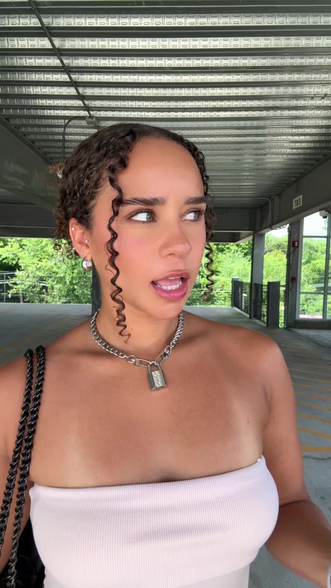 @HailieAlexys