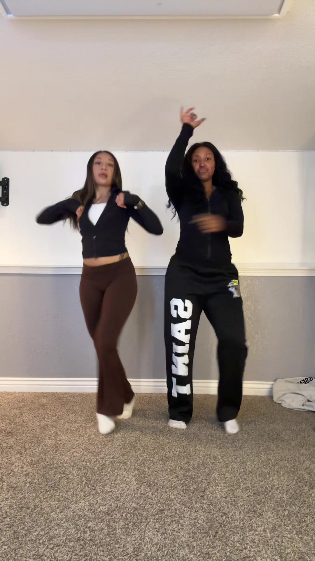 @mikylahespinosa