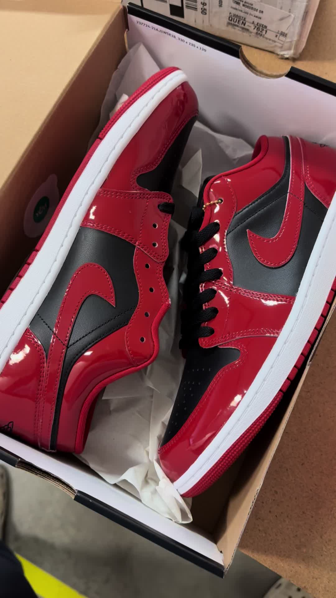 @VERIFIED SNEAKER DEALS