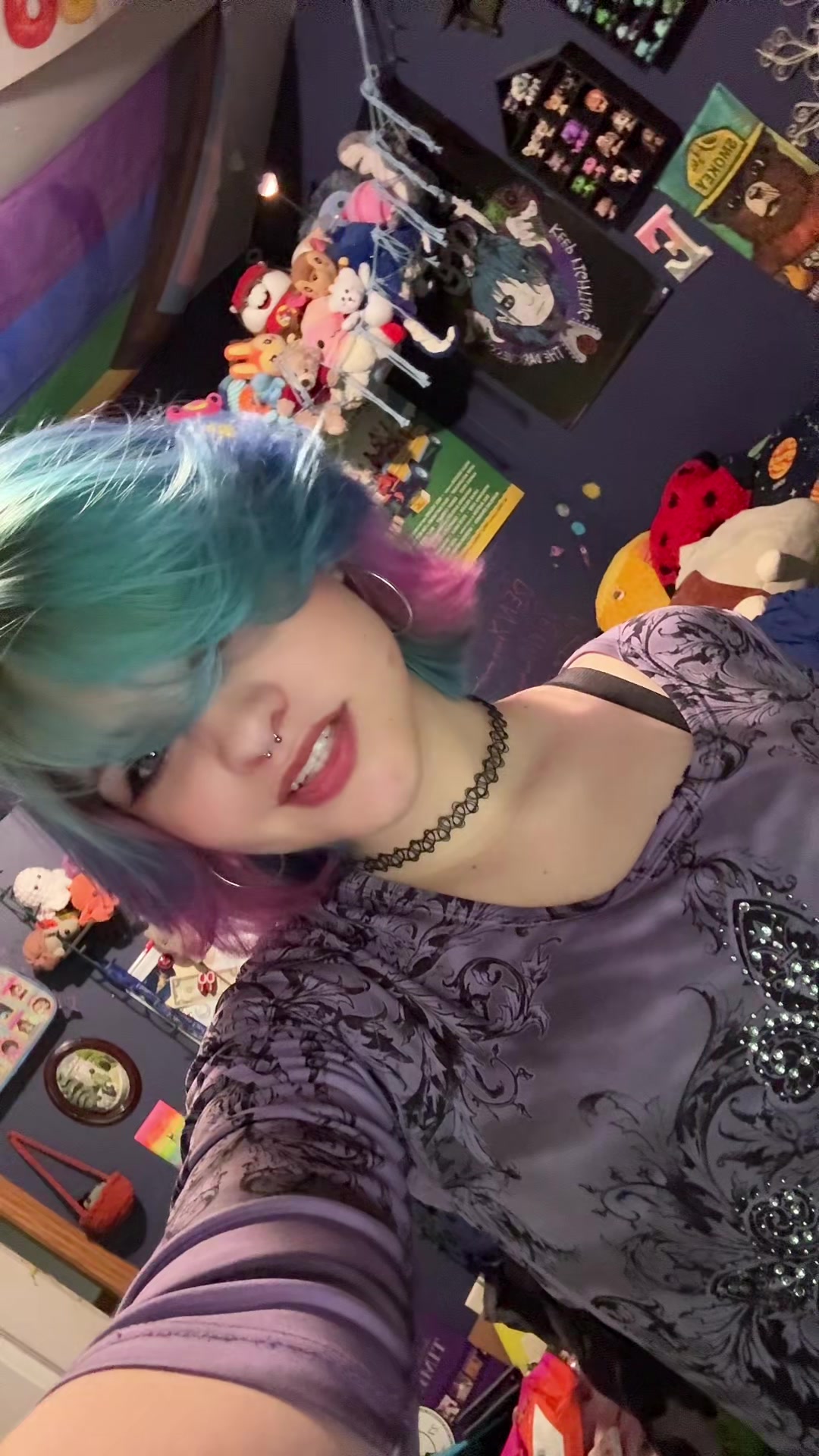 @Emi 🏳️&zwj;🌈