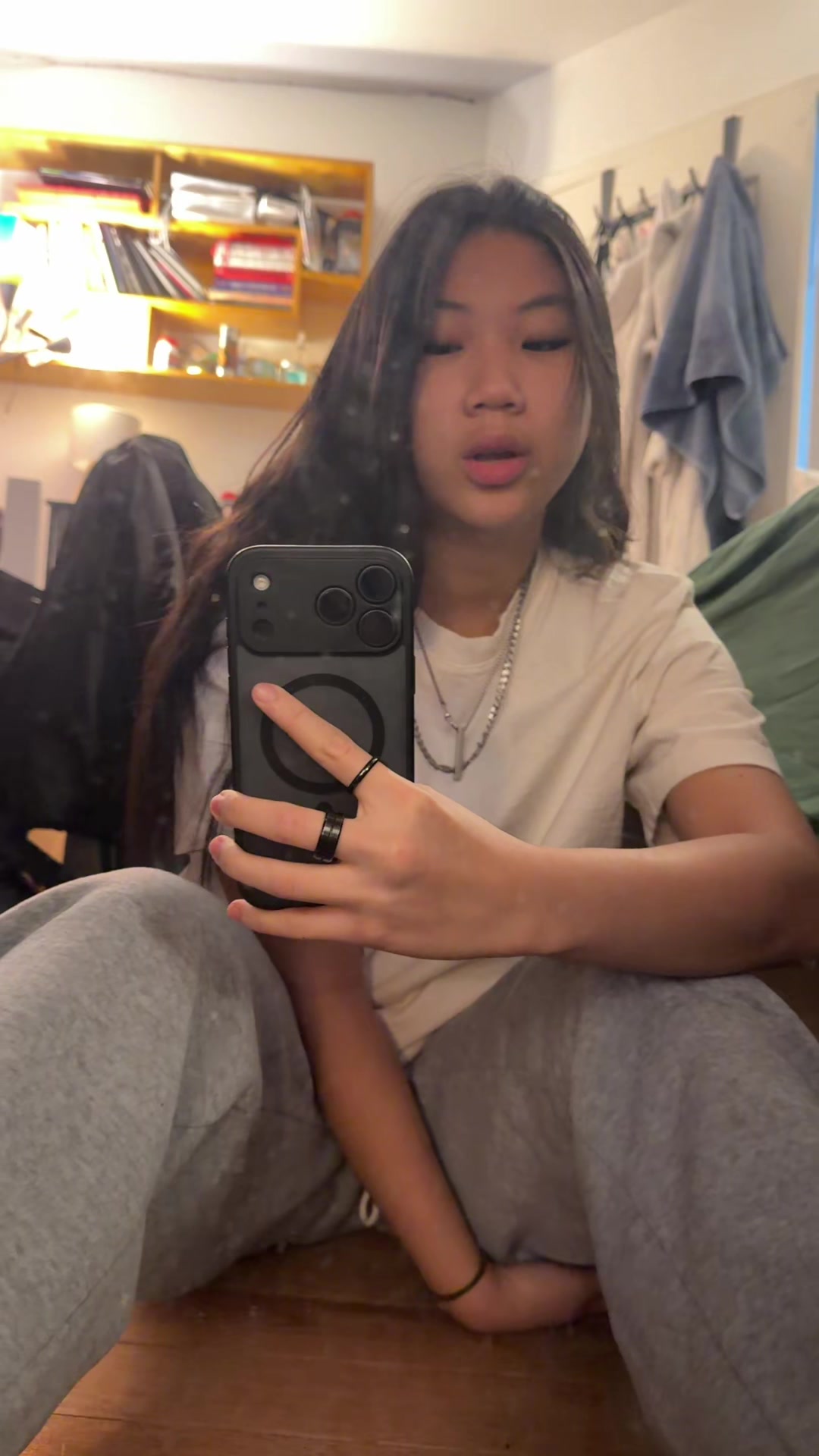 @sophur_