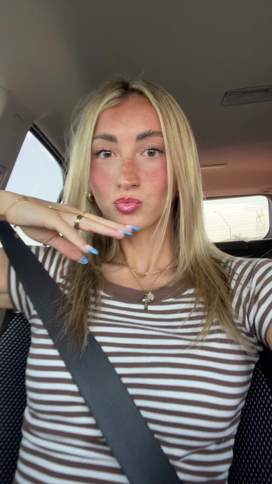 @Ella