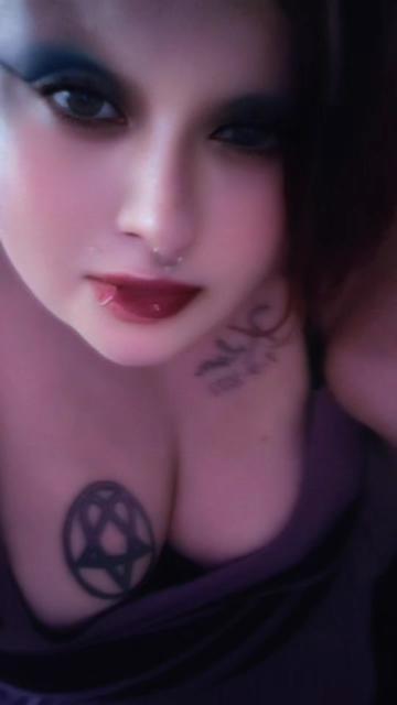 @Sarchotic666