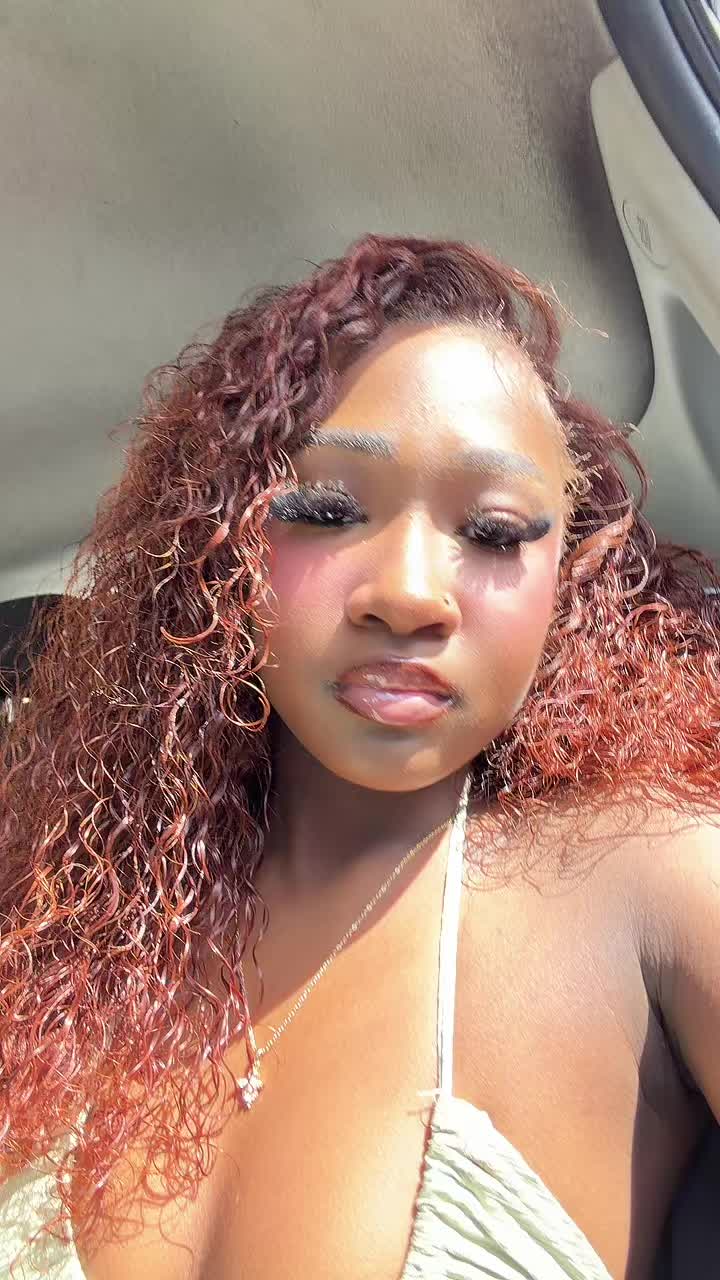 @Queenariiiberryyy🍓