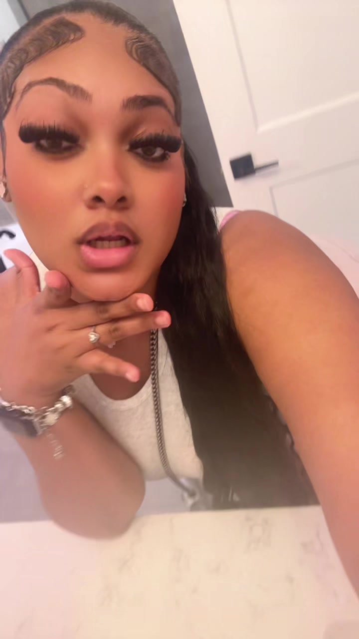 @Zuria.aaa