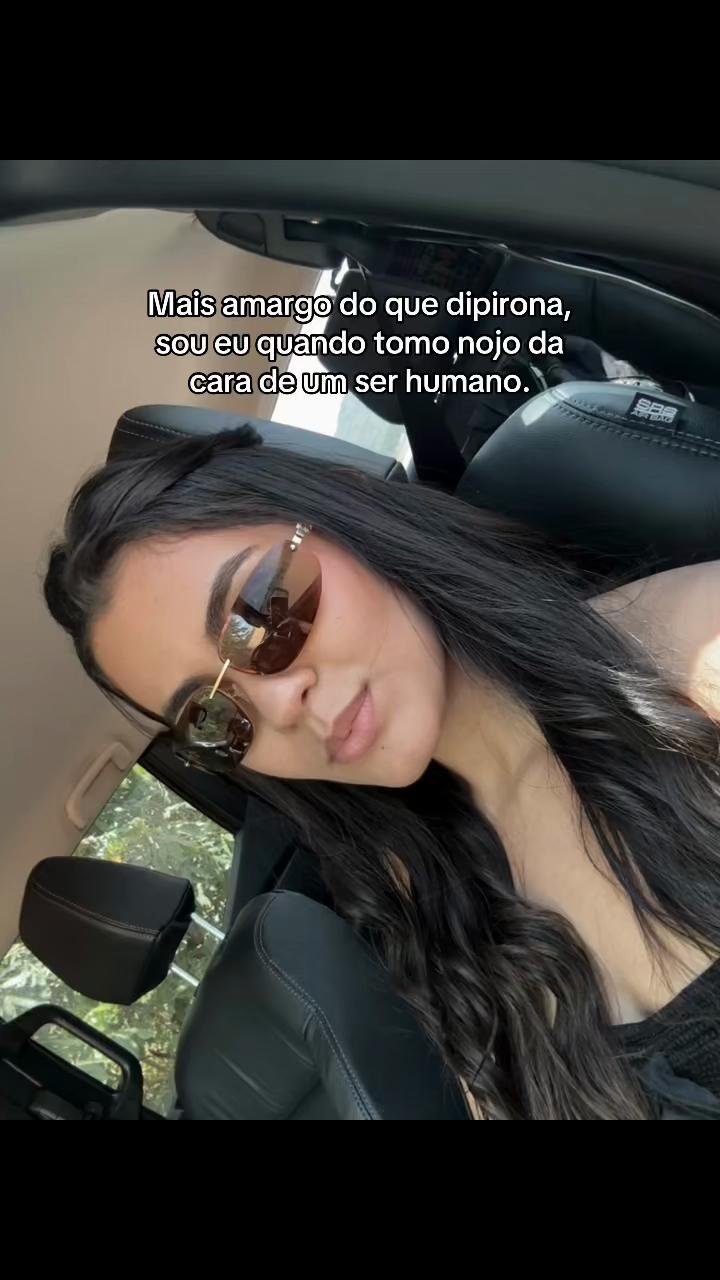 @Alessandra Rozany