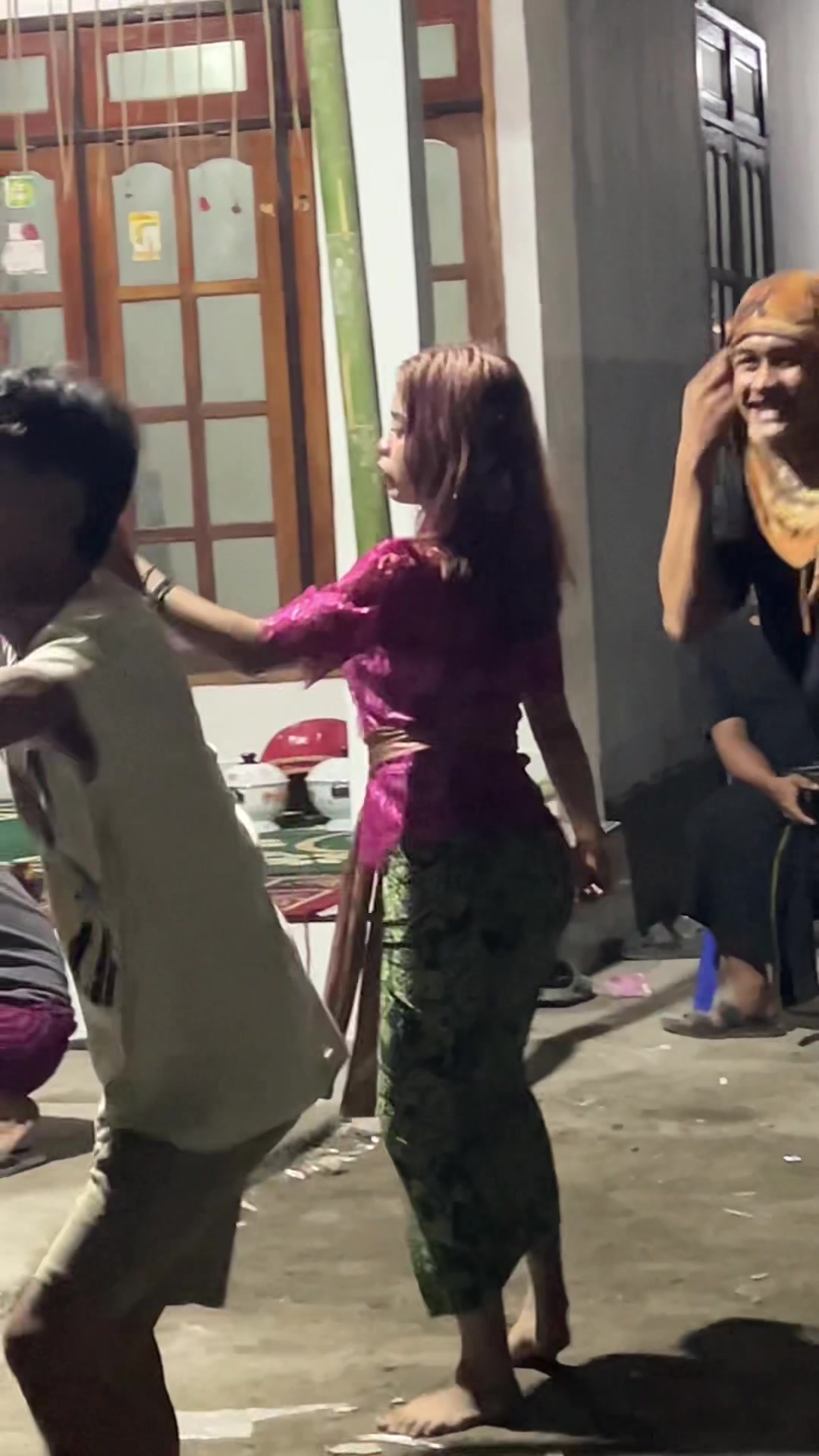 @Pekerja keras tanpa batas